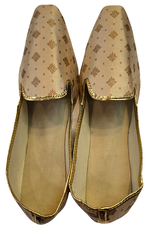 Gorgeous Beige And Gold Color Embroidery Mojari Jutti for Men