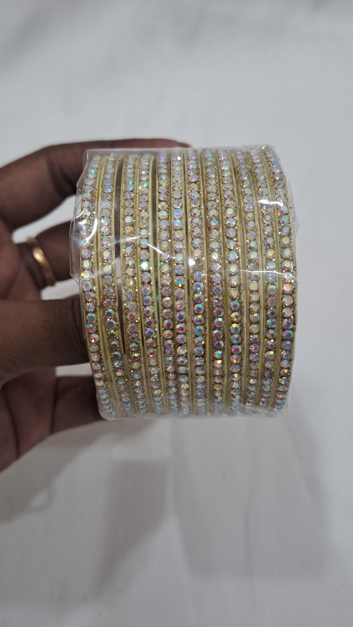 Elegant Pista Green Color Checked Design Glass Bangles For Women