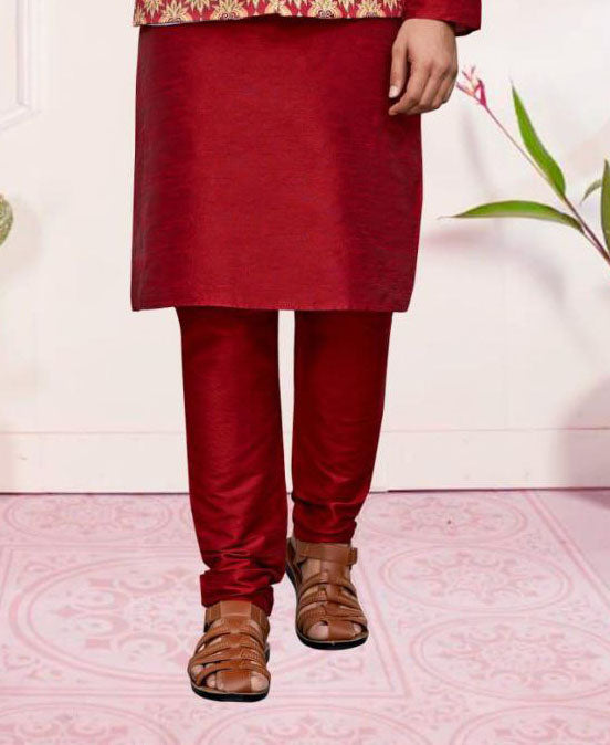 Red Color Silk Kurta And Pajama Set With Jacket For Men In Phoenix