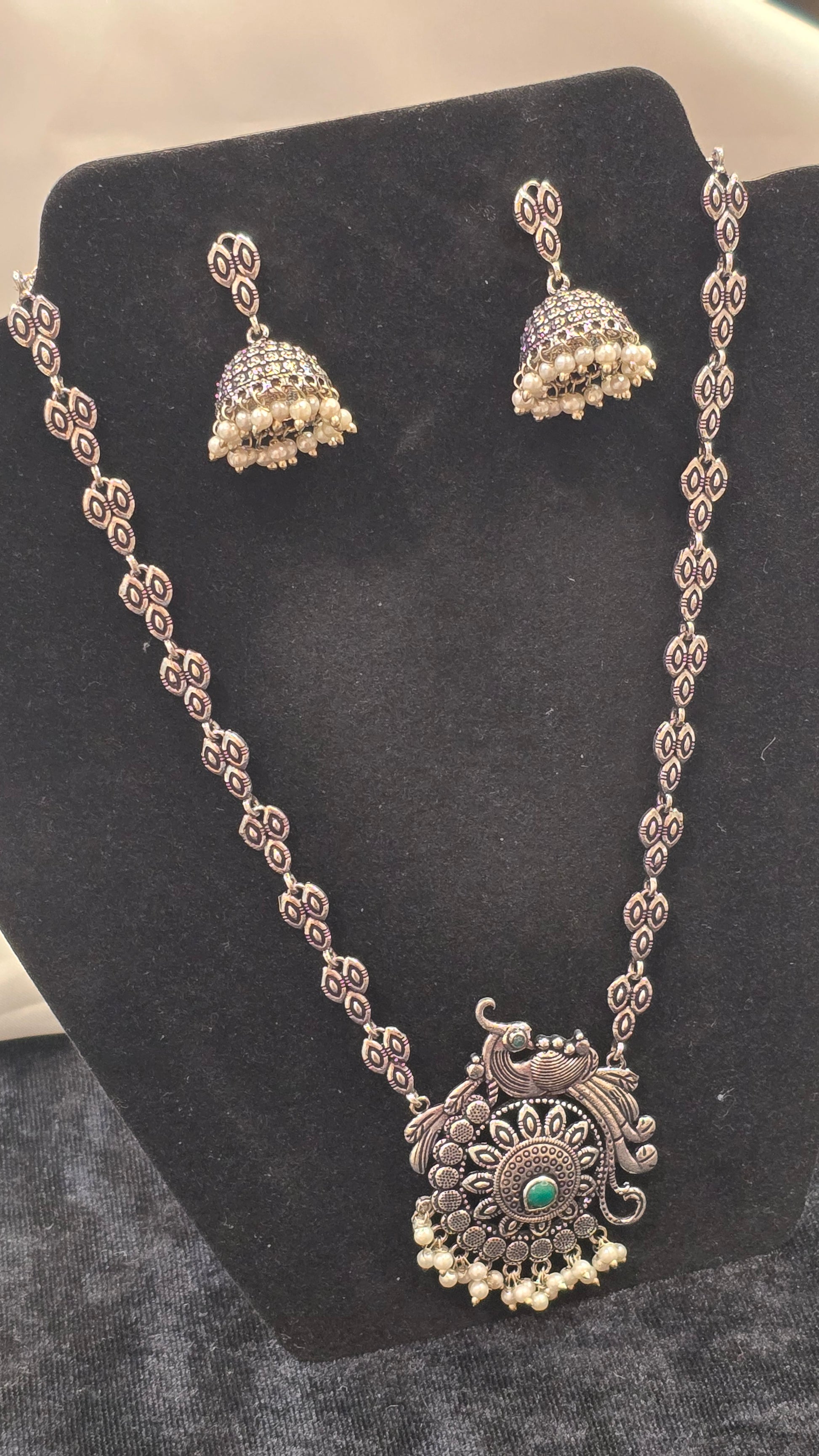 Gorgeous Oxidized Set With Sleek Leaf Designed Chain