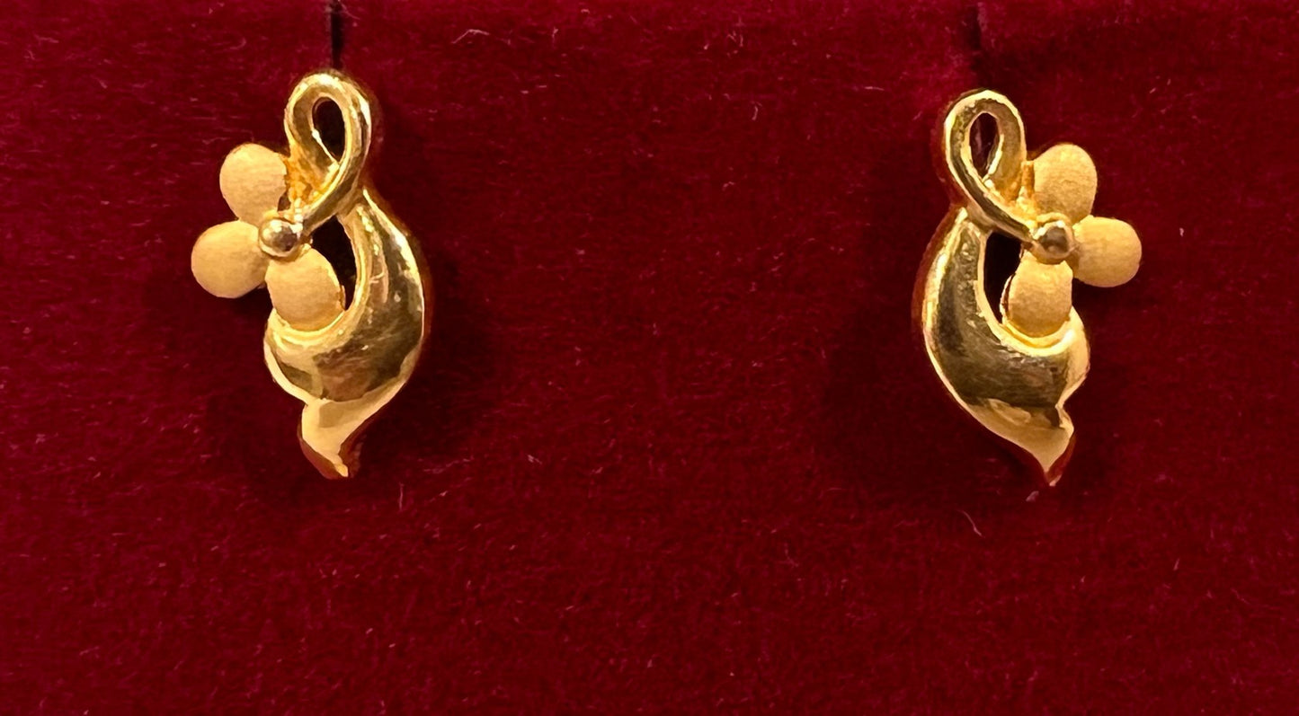 Alluring Pure 24Kt Gold Earrings for Women