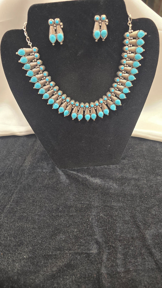 Elegant Light Blue Colored Choker Set