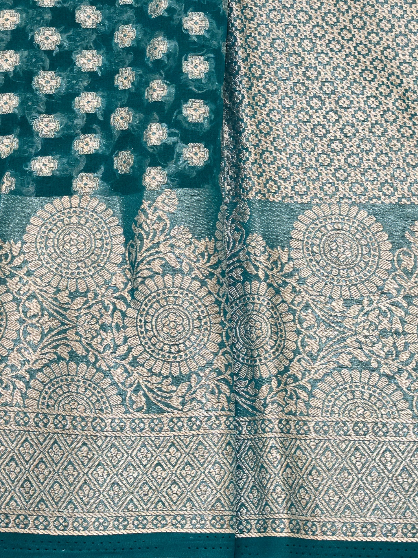 Attractive Green Color Banarasi Silk Saree With Silver Design And Grand Pallu
