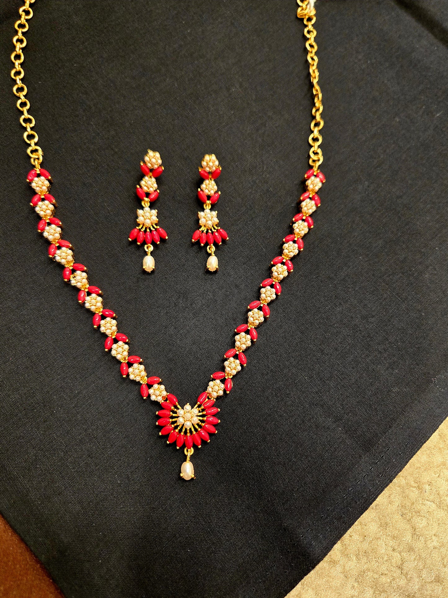 Beautiful Gold Plated Red And White Color Stoned Leaf Design Necklace