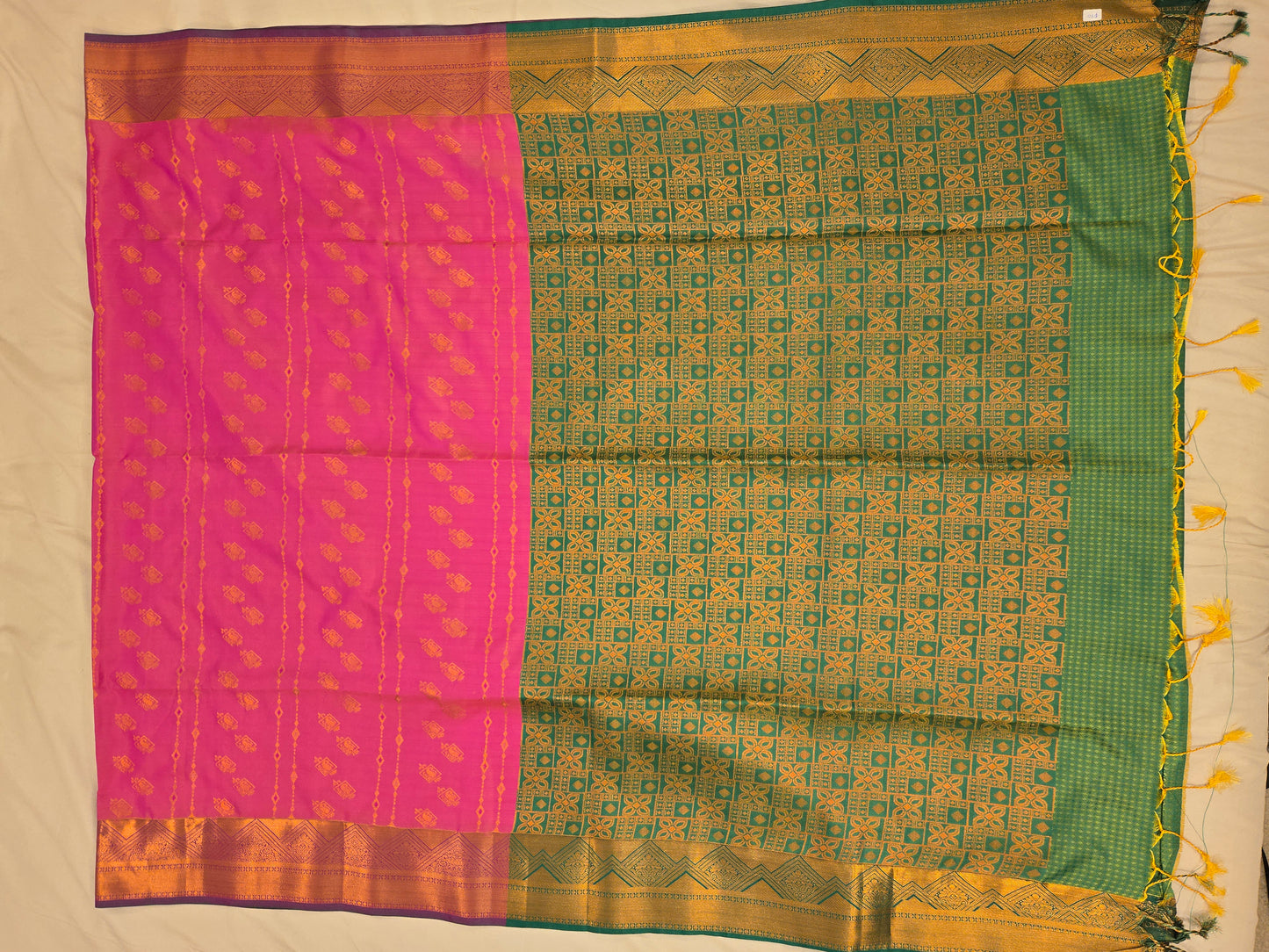 Pink Art Silk Saree For Women Near Me