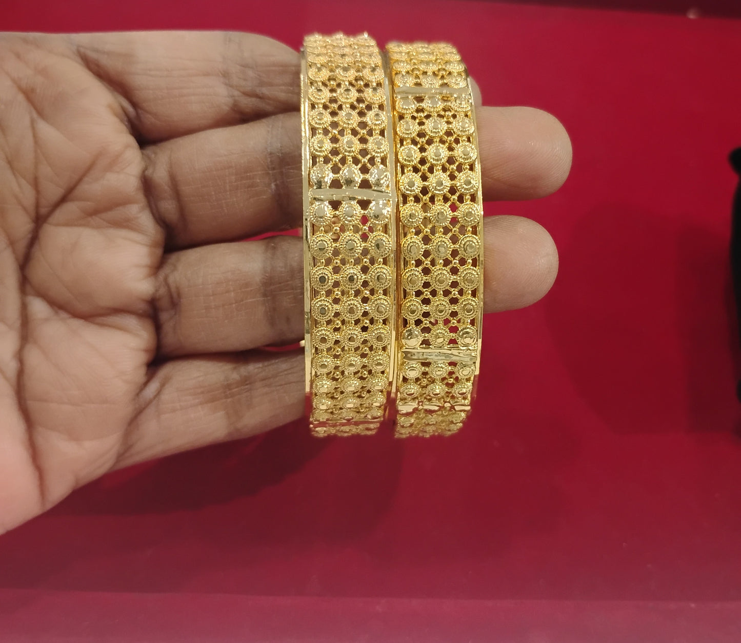 Fantastic Gold Plated Bangles With Elegance Gold Color For Women Near Me