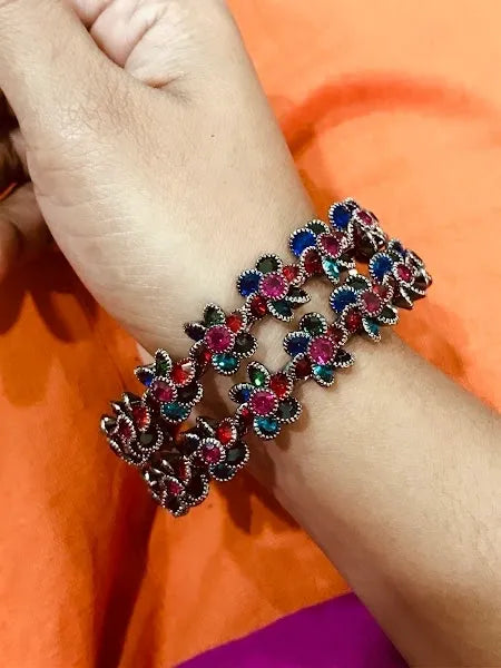 Bangle Set With Multicolor Stone In Tucson