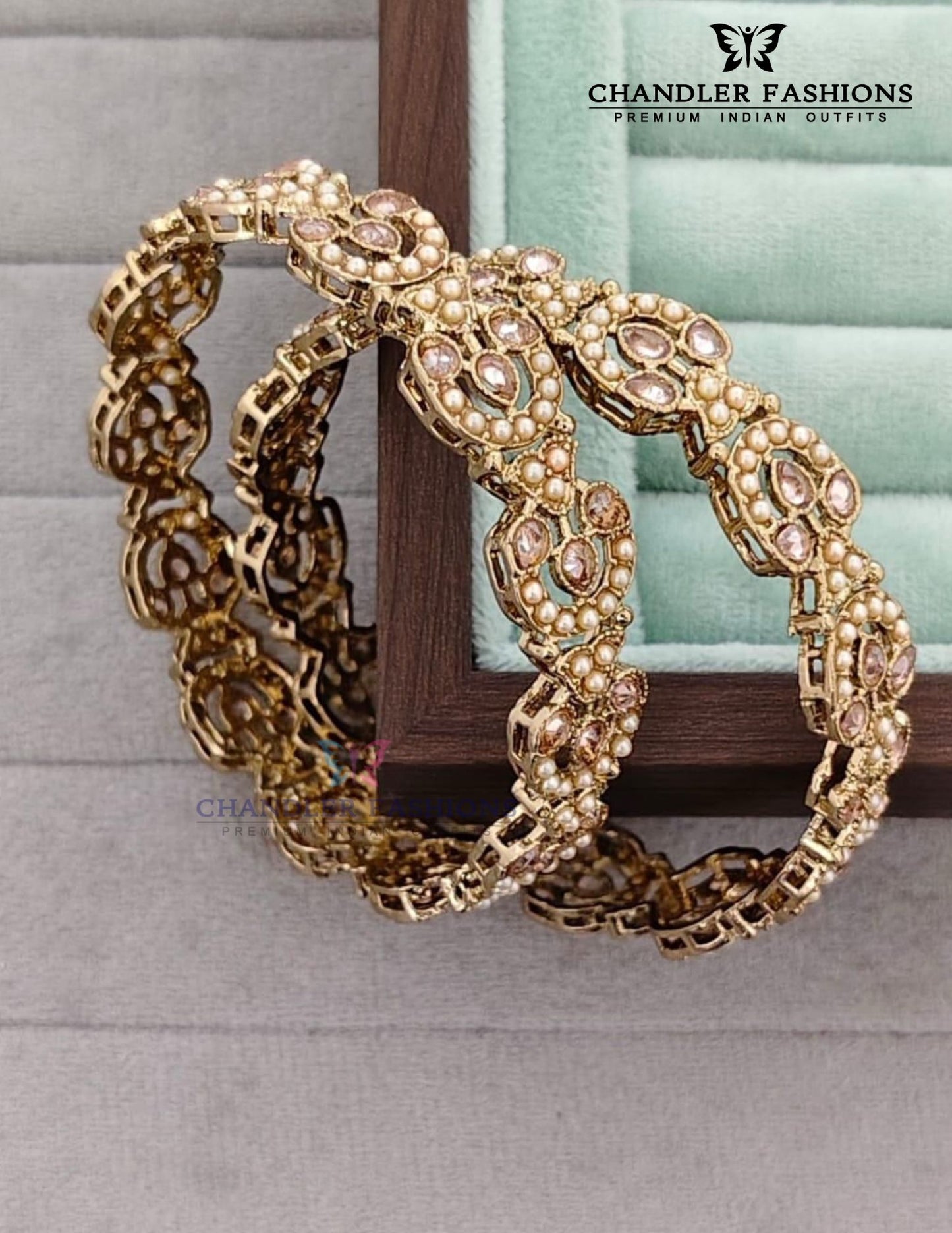 Lovely Gold Color Stones Antique Gold Bangles For Women