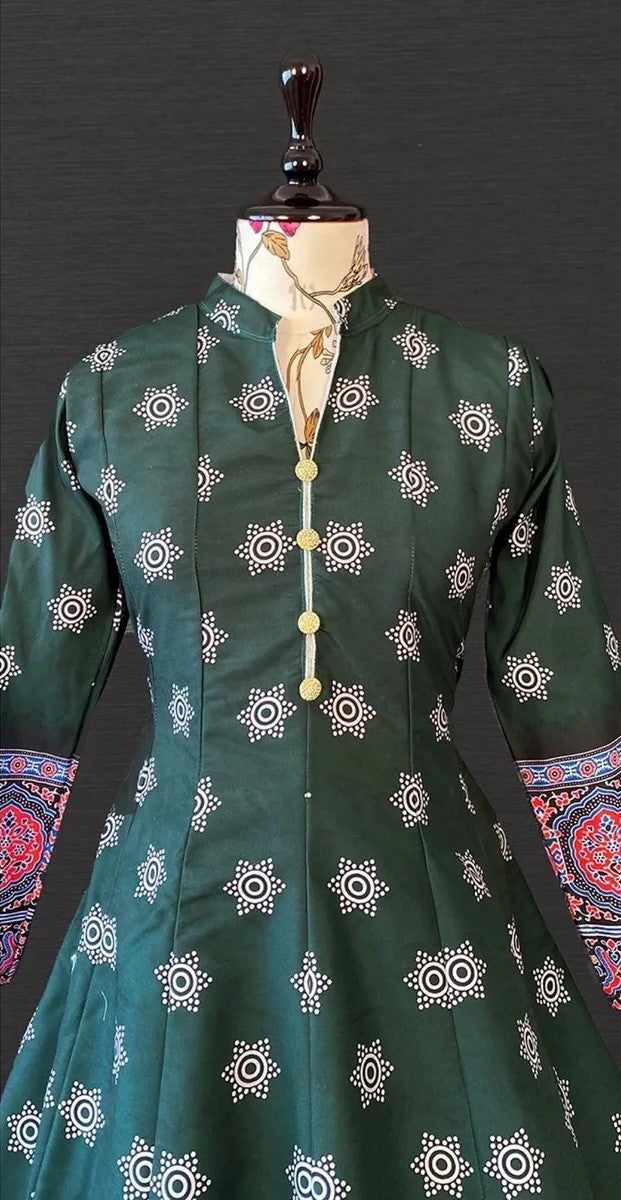 Printed Vaishali Silk Gown With Muslin Silk Dupatta Near Me