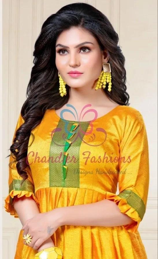 Aura Silk Kurti With Green Border Near Me