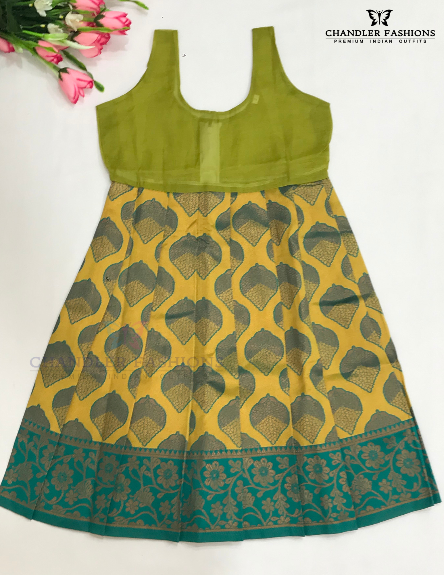 Green And Yellow Colored Silk Langa Sets In Suncity