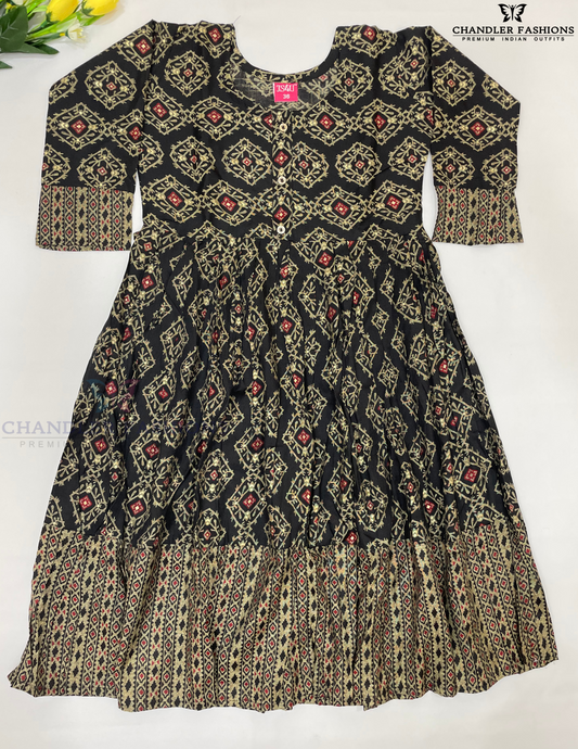 Elegant Black Color Self Design Kurti For Women