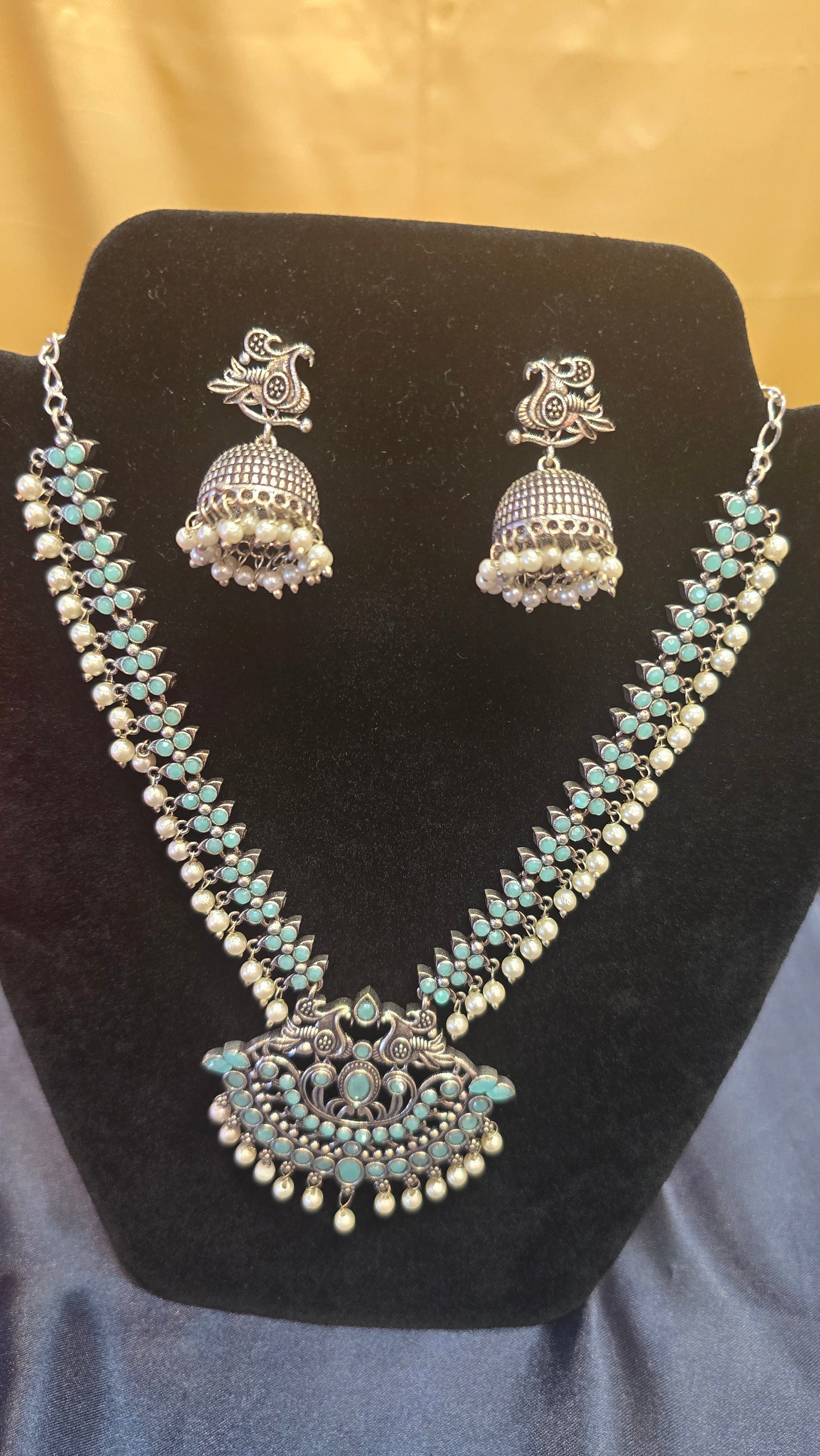 Beautiful Bird Styled Necklace Sets