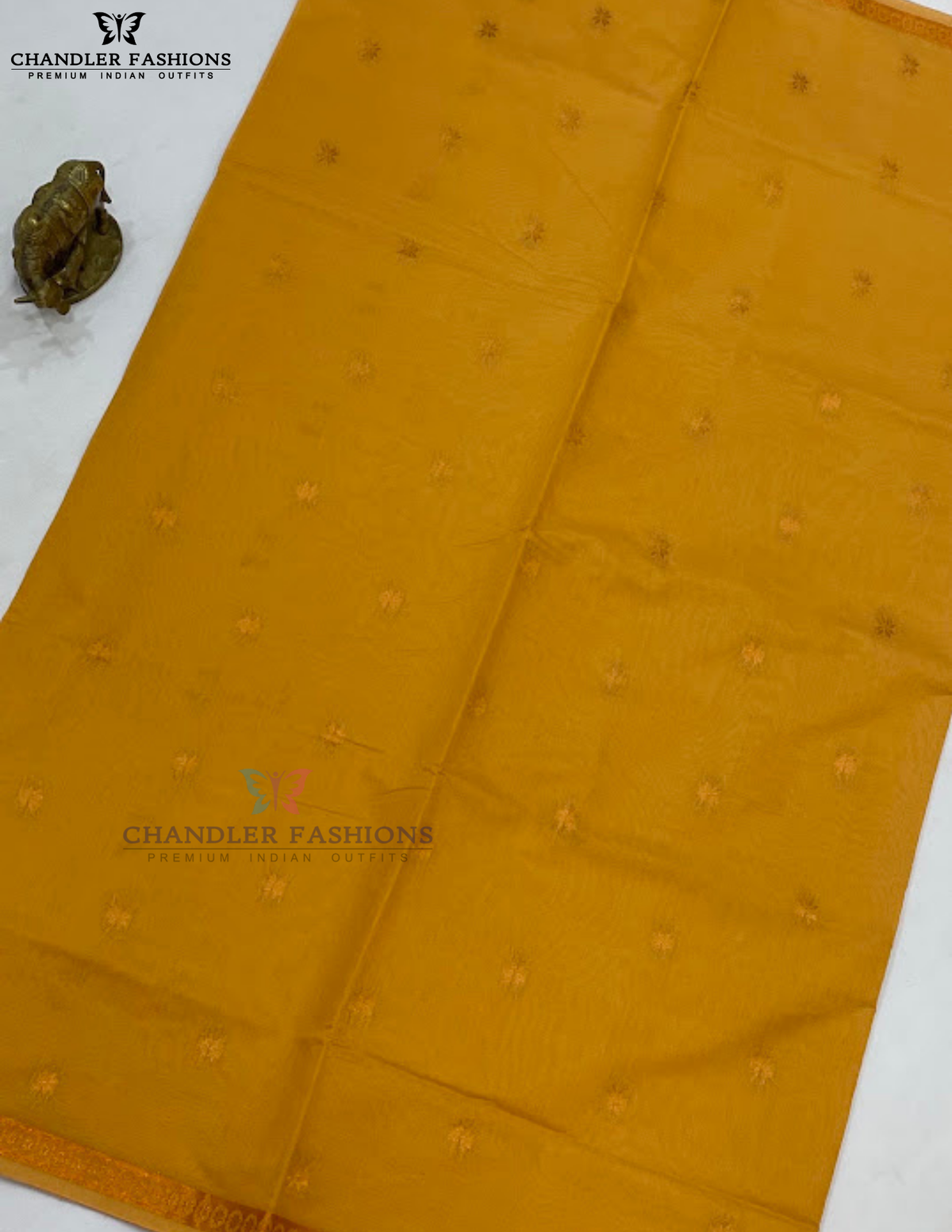 Silk Cotton Saree With Contrast Color Pallu In USA