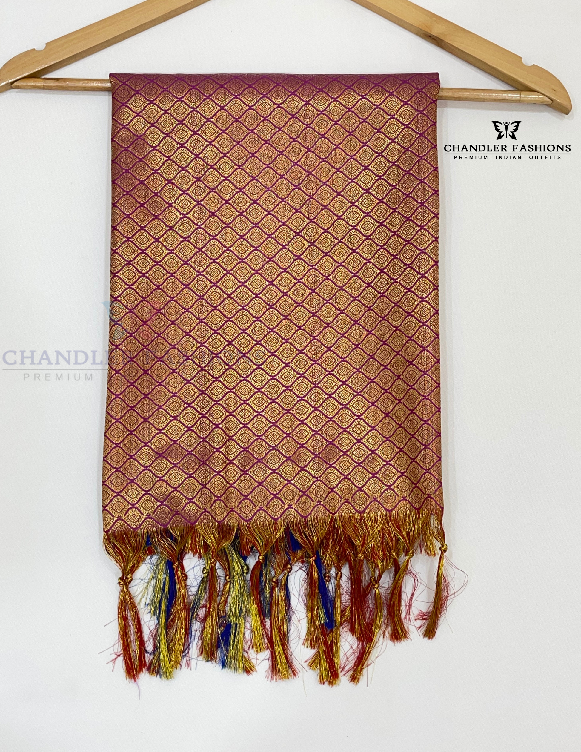 Alluring Purple Color Silk Shawl (Ponnadai) Near Me