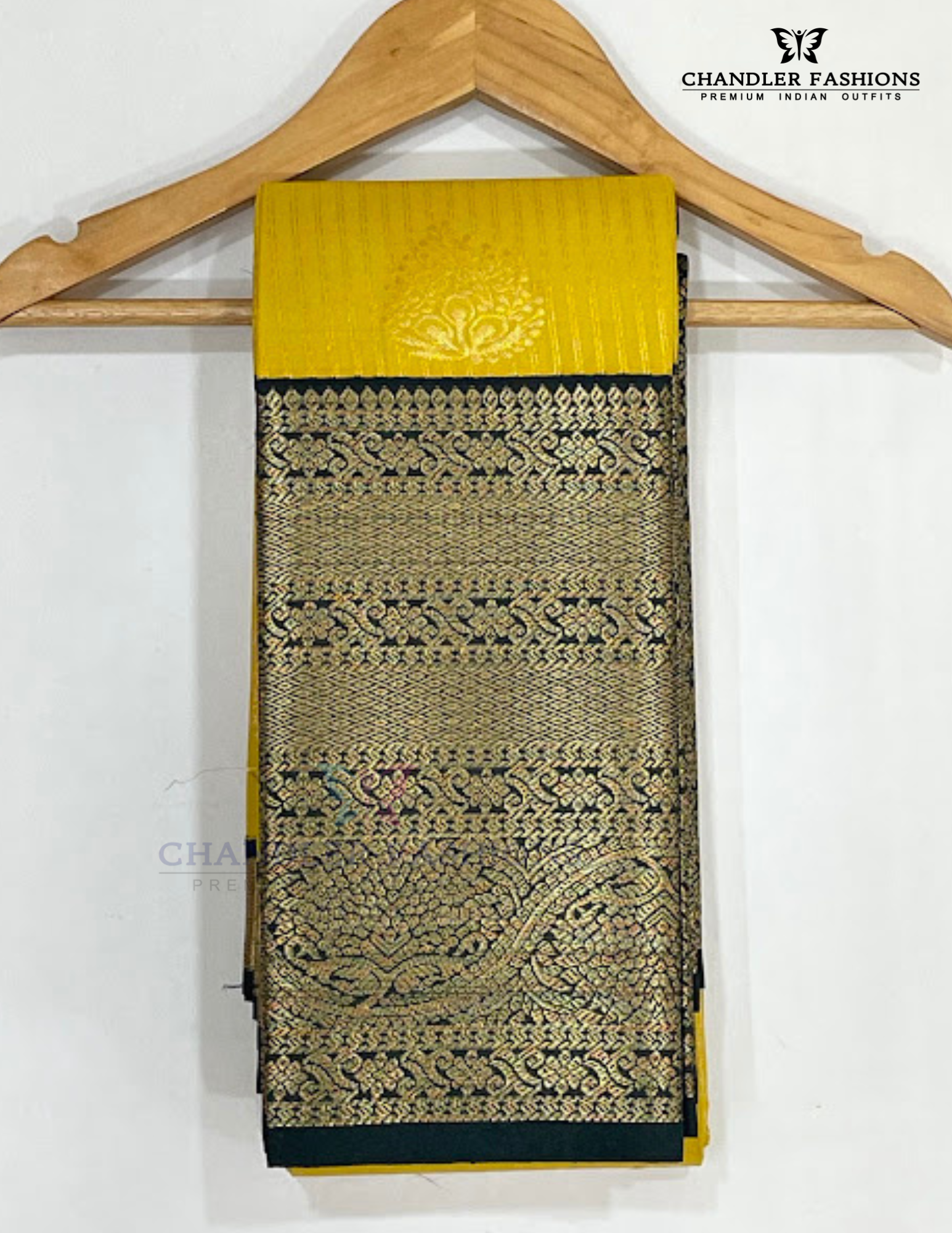 Mustard Yellow Color Pure Kanchi Silk With Dark Green Traditional Motifs Border And Gold Zari Work Saree Near Me