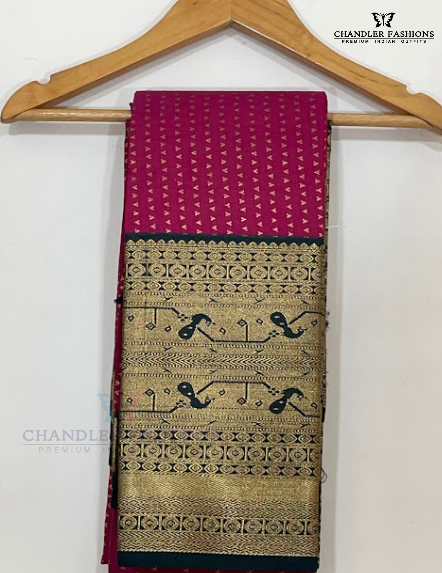 Dark Pink Color Pure Kanchi Silk With Bottle Green Color Peacock Motifs Border And Gold Zari Work Saree Near Me