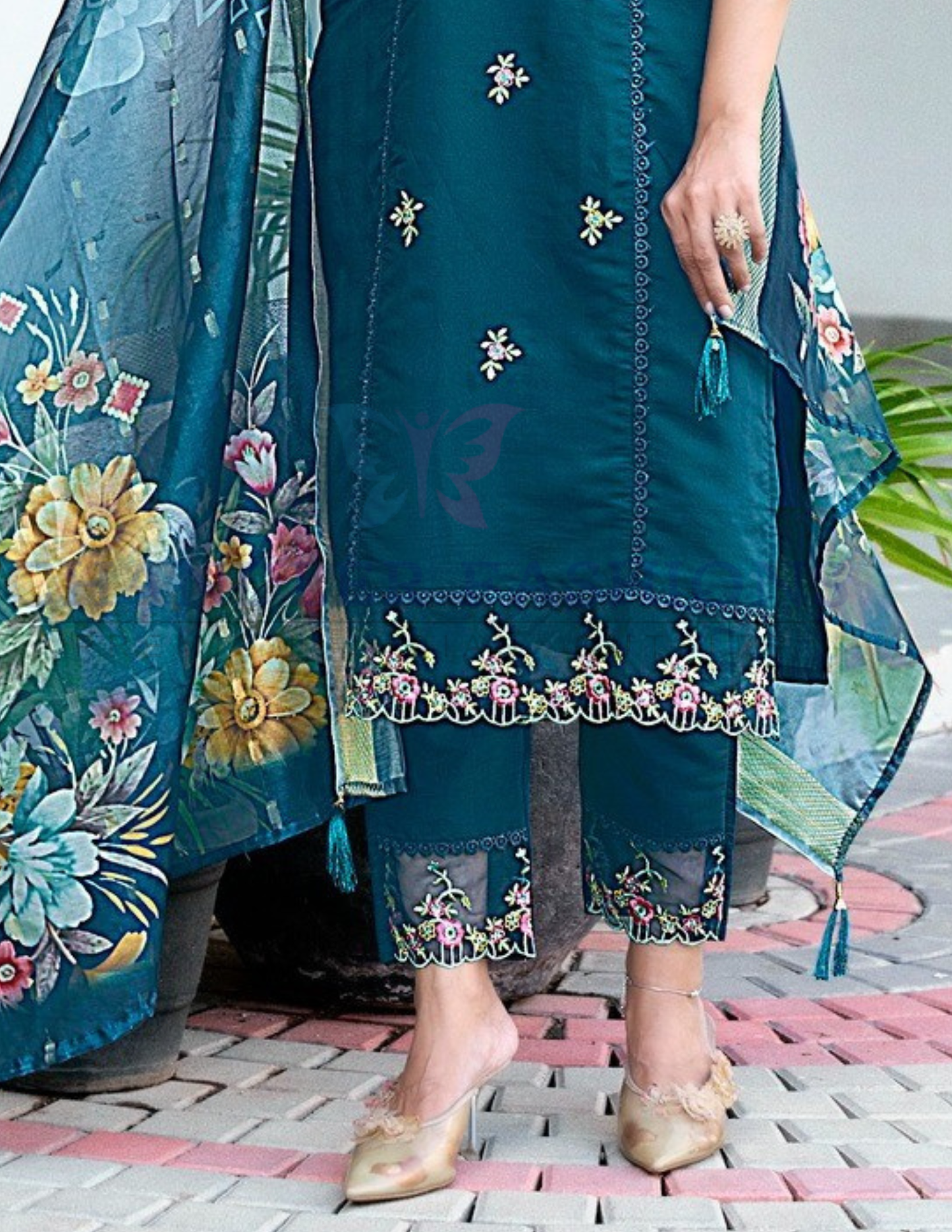 Roman Silk Salwar Suits With Dupatta In USA