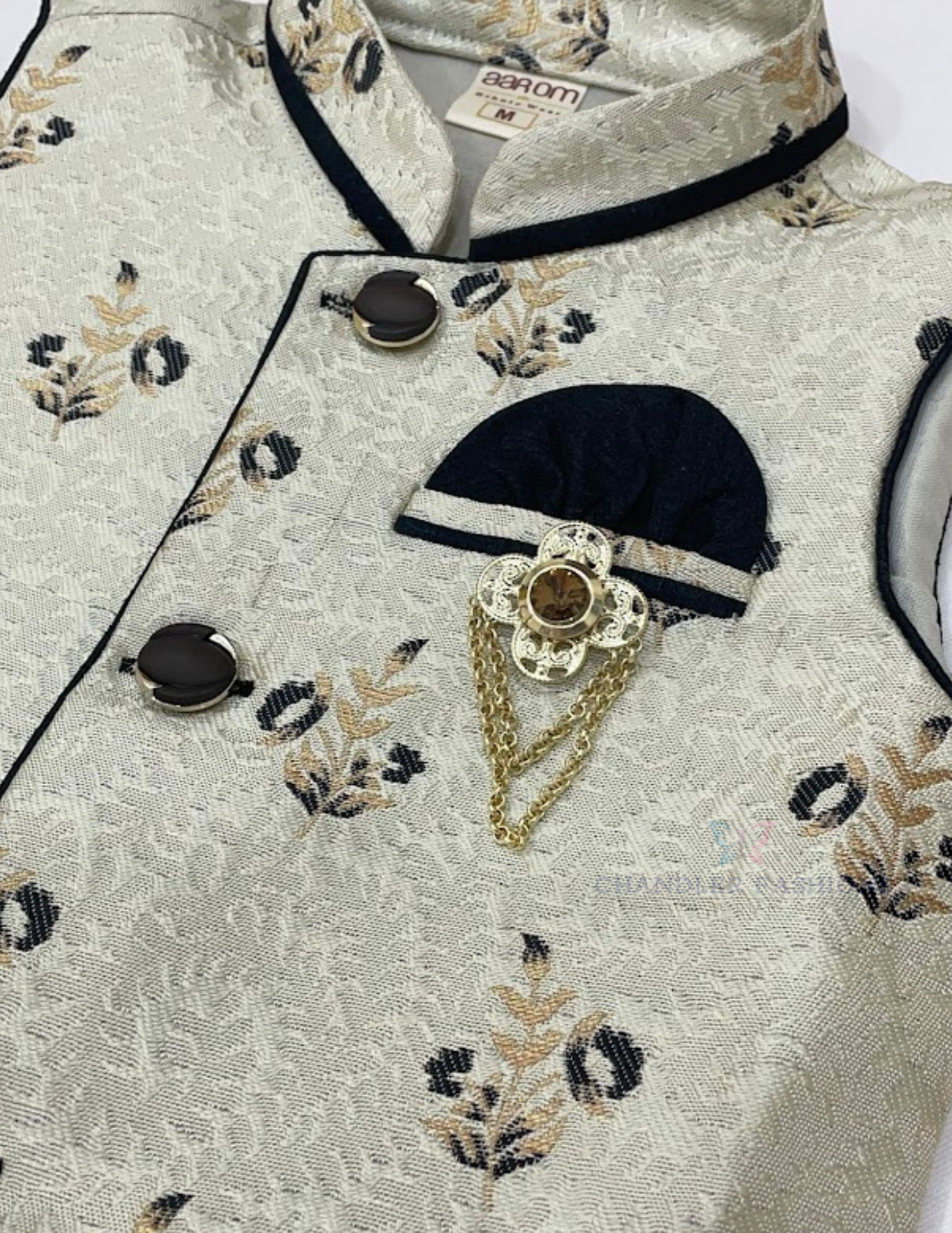 Off White Designer Sherwani Suit In Suncity