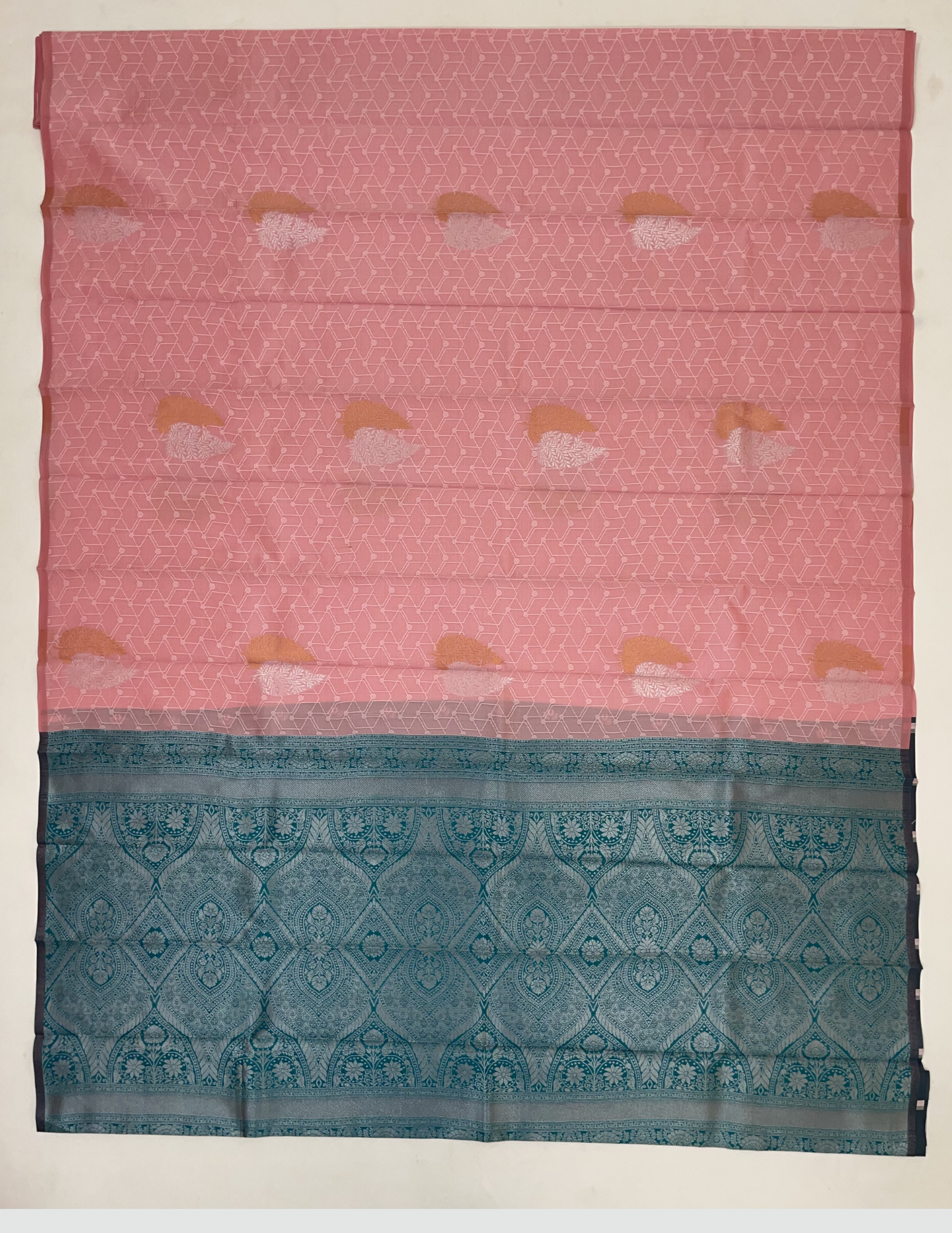 Pink Color Art Silk With Green Color Rich Pallu Saree In Yuma