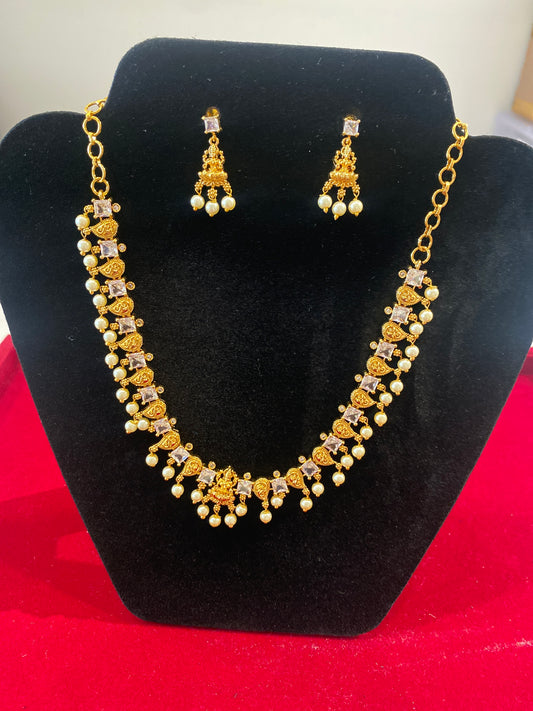 Elegant White Stone And White Pearls Set Gold Plated With Matching Earrings For Women