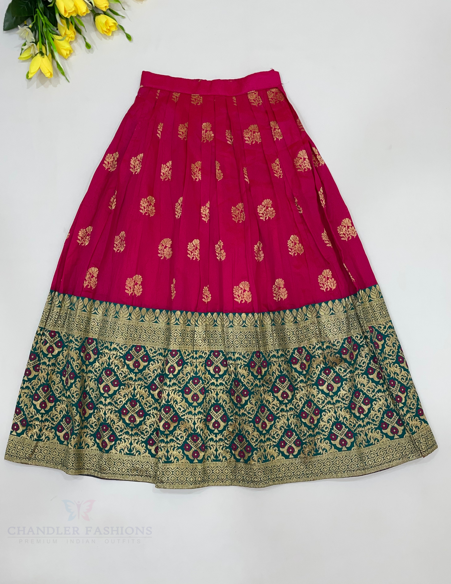 Pretty Green And Pink Colored Silk Choli Sets In Suncity