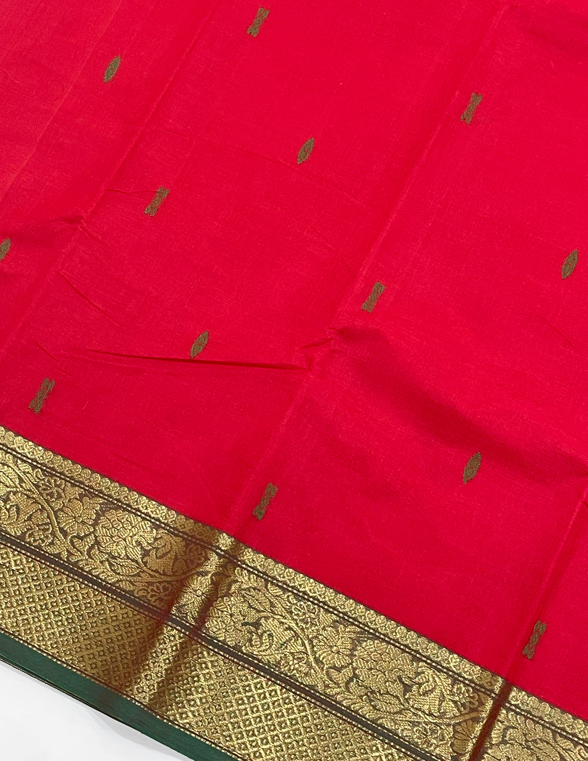 Attractive Red Color Cotton Saree With Zari Work In Phoenix