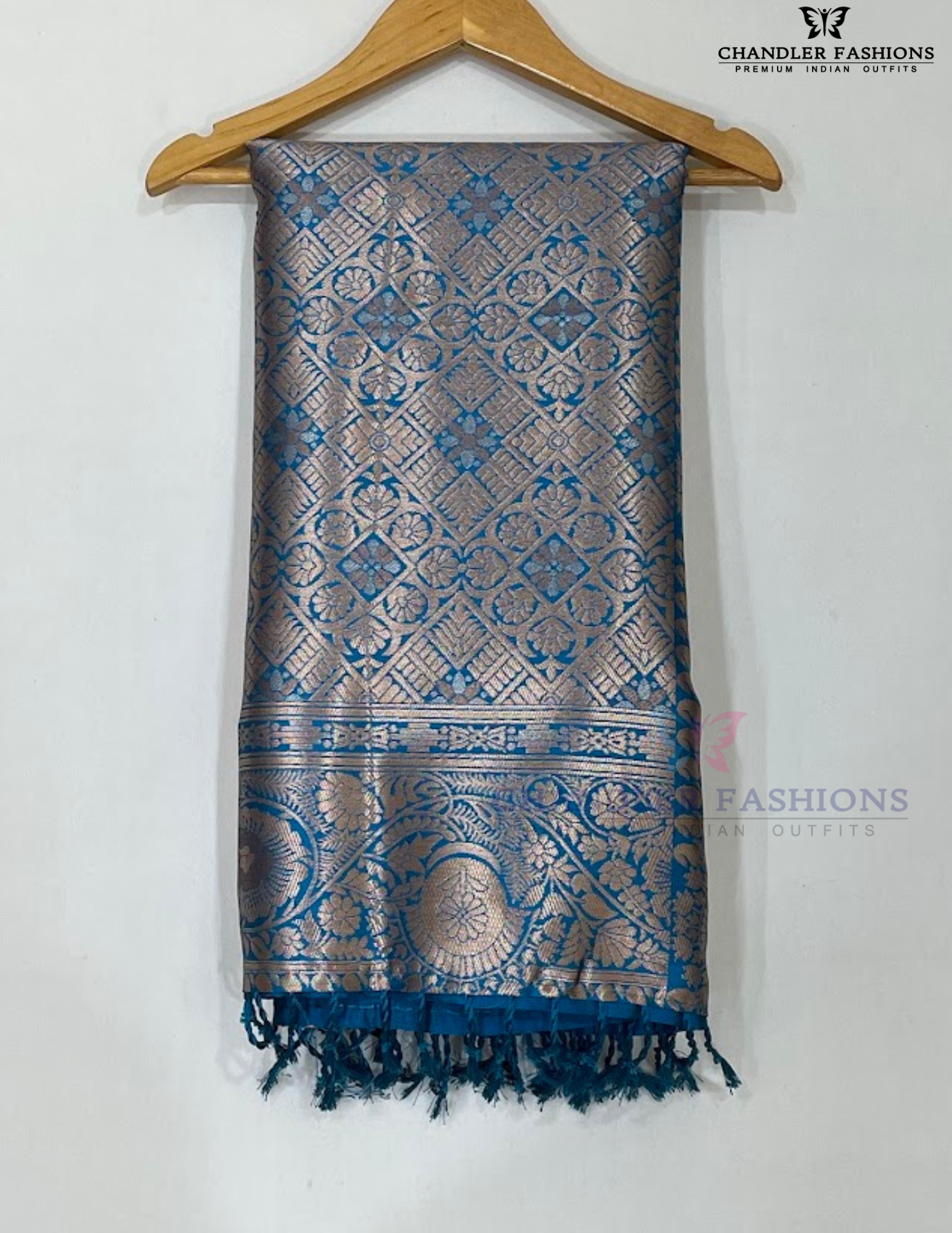 Stunning Onion Pink Color Soft Silk Sari For Women Near Me