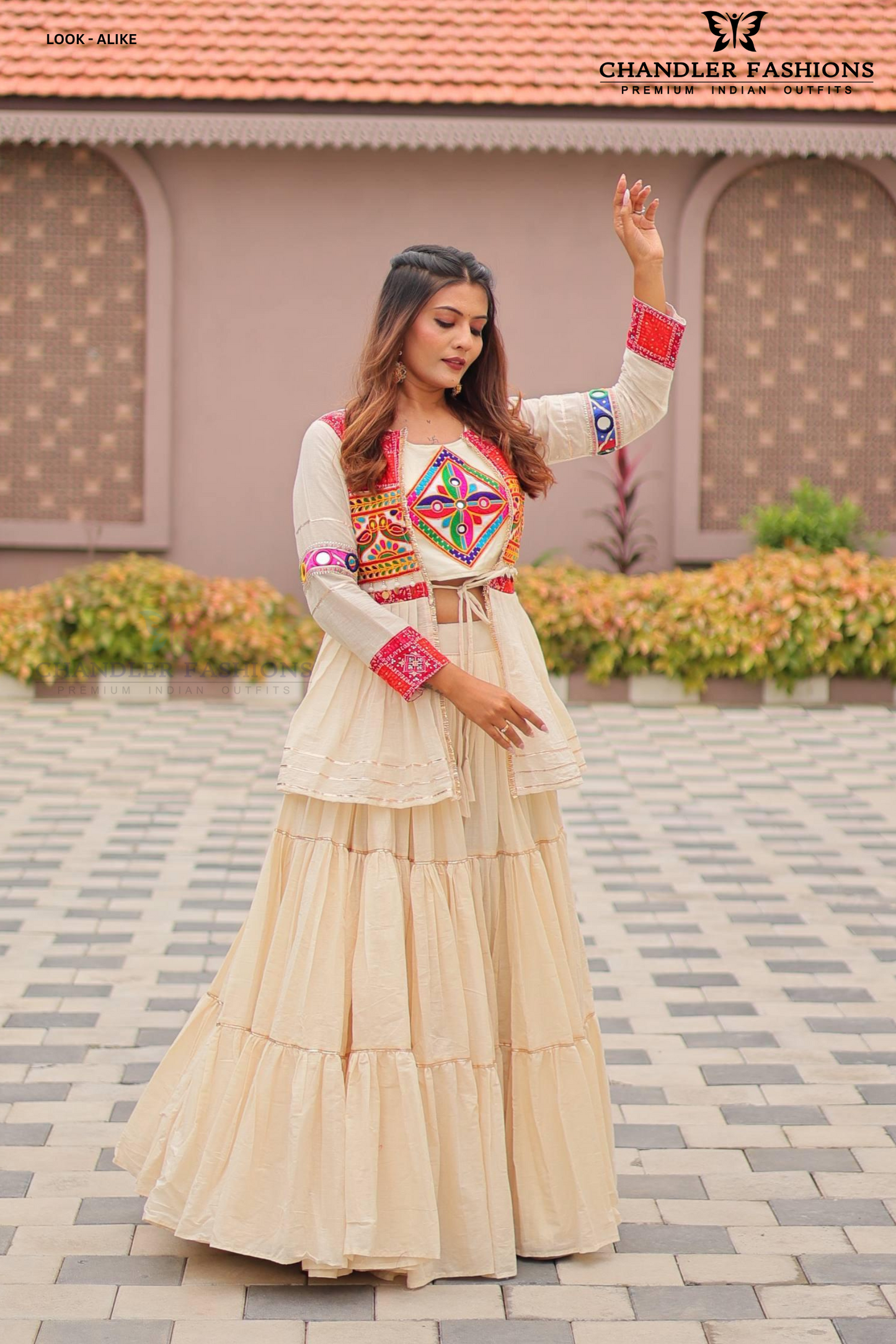 Attractive White Colored Gamthi  Work Chaniya Choli Sets In Phoenix