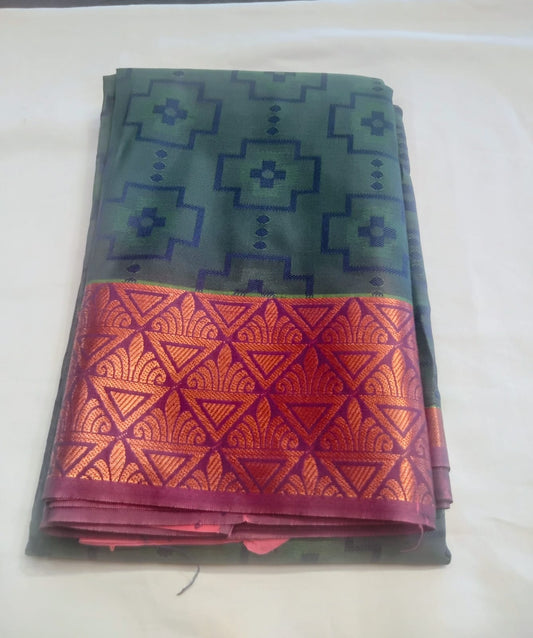 Elagant Green Color Pure Kanchi Silk With Purple Color Border Gold Zari Work Saree For Women
