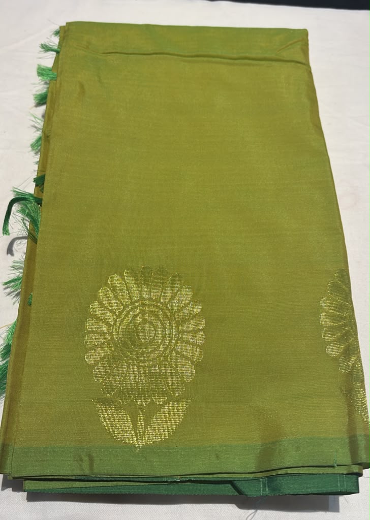Stunning Pista Green Color Pure Kanchi Silk With Attractive Primium Gold Floral Zari Work Saree For Women