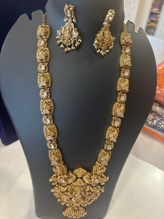 Stunning Antique Gold White Stone And Beads Necklace And Earrings For Women