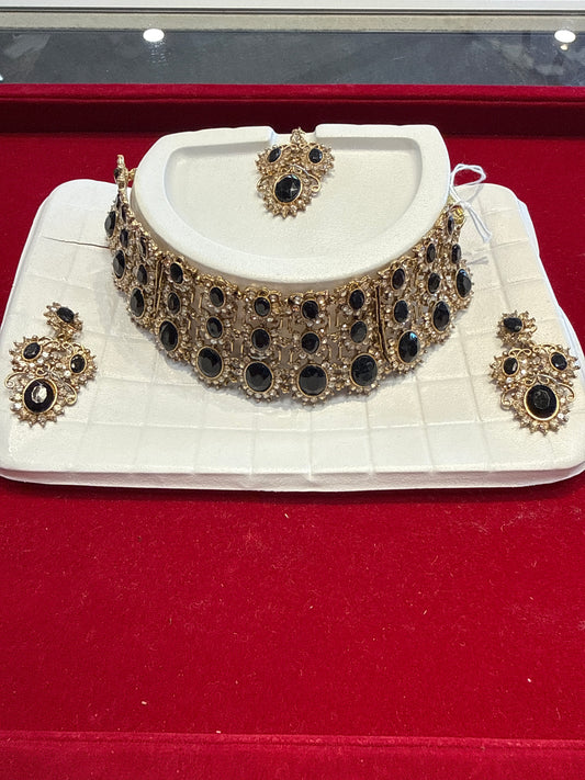 Attractive Black And Gold Stones Antique Gold Choker With Maang Tikka And Earrings