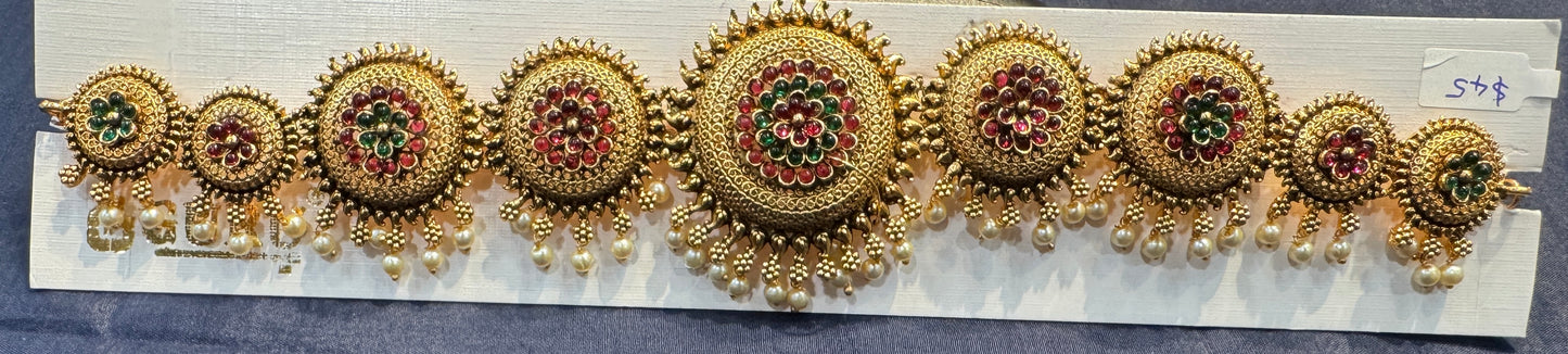 Pretty Gold Plated Round Shaped With Flower Design Hip Chain Near Me