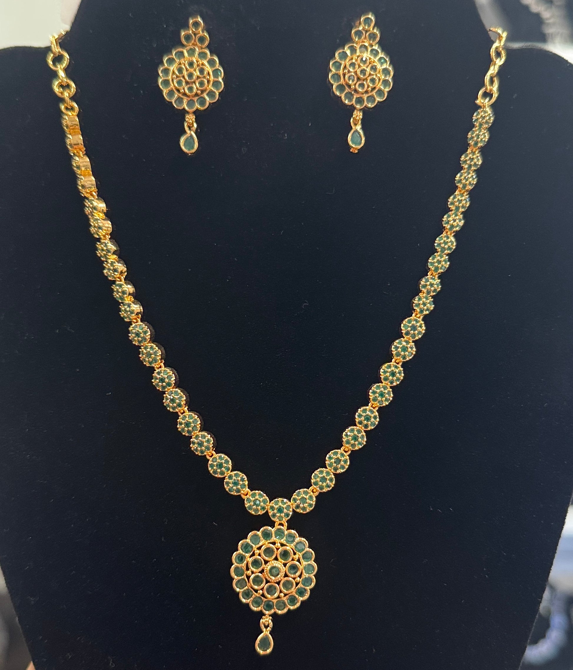 Beautiful Green Colored Stone Gold Plated Nacklace With Earrings Set