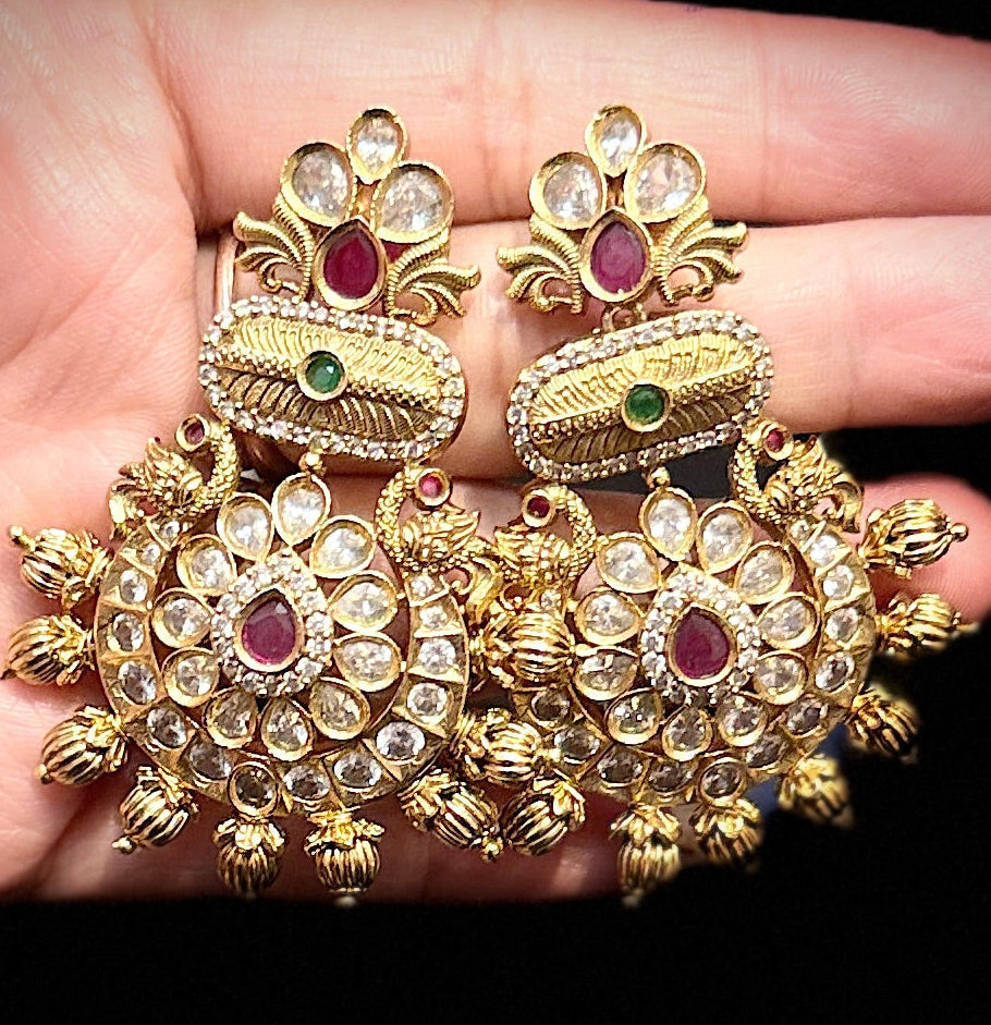  Dark Pink And Green Color Stones Gold Plated Designer Set With Earrings For Women In Yuma