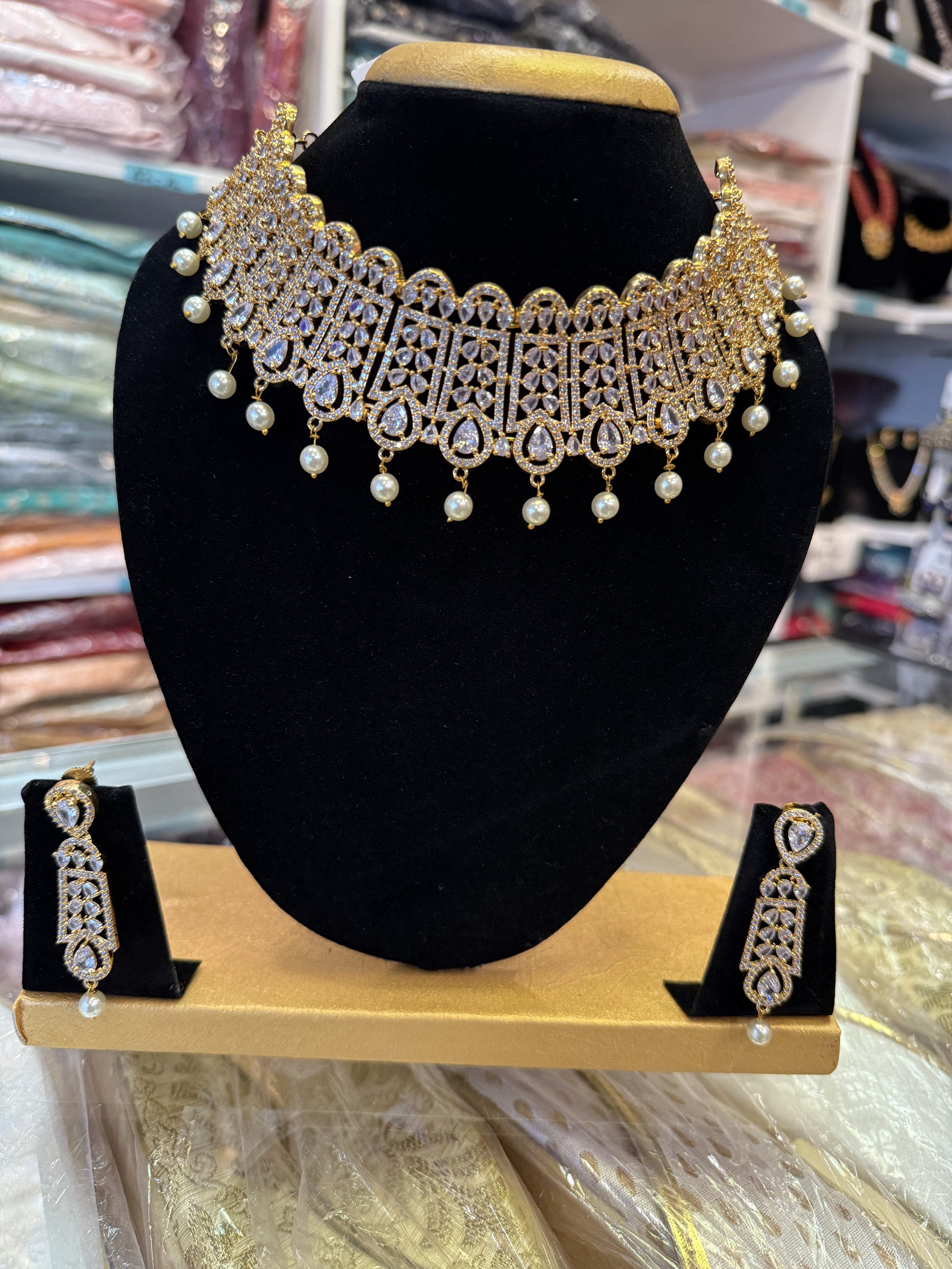 White Stoned Necklace With Earrings Sets in Chandler