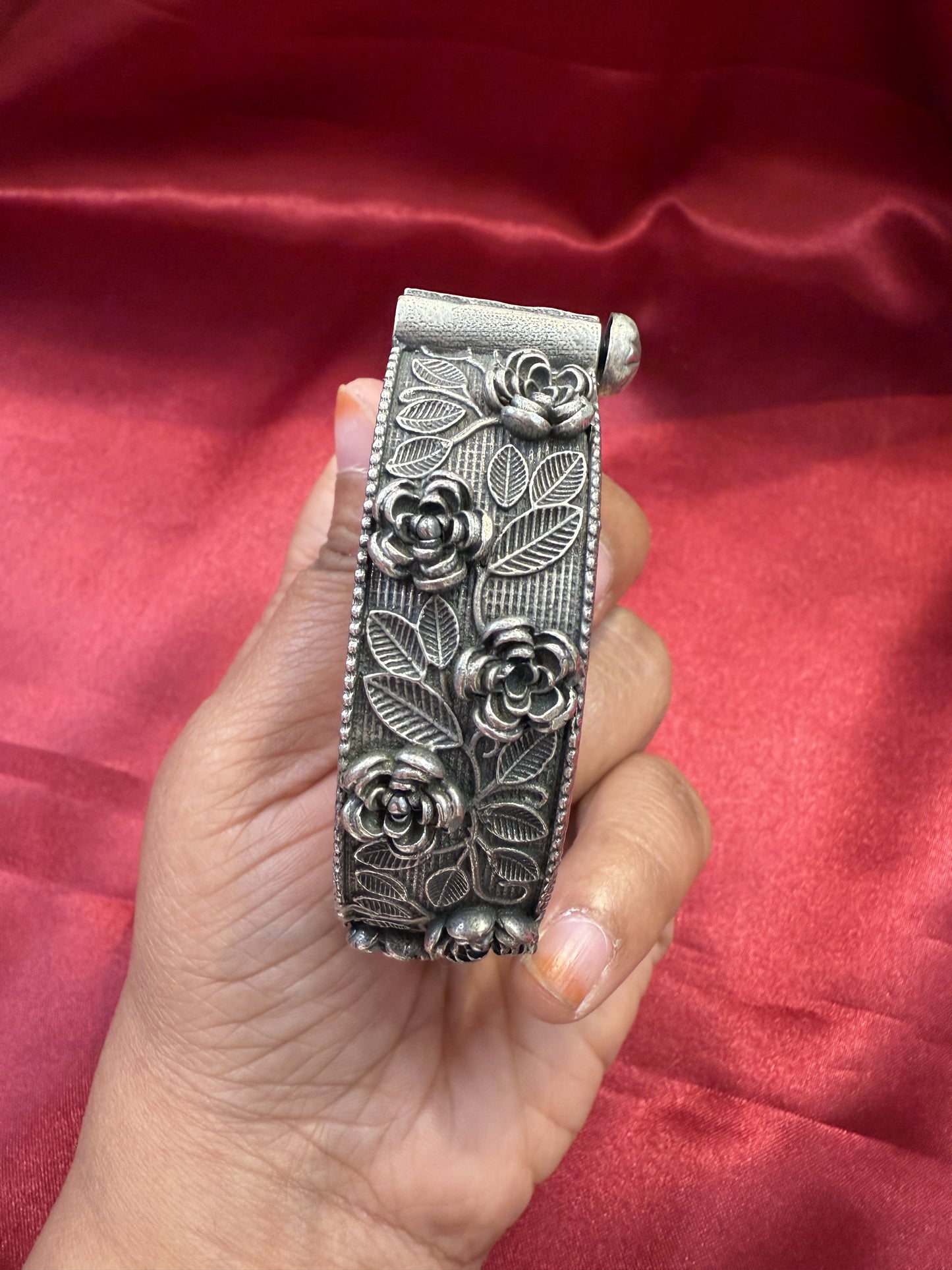 Attractive Tribal Oxidized Silver Ethnic Open Flower Design Kada Cuff Bracelet