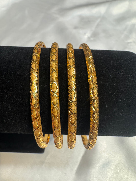 Elegant Gold Plated With Leaf Design Bangles