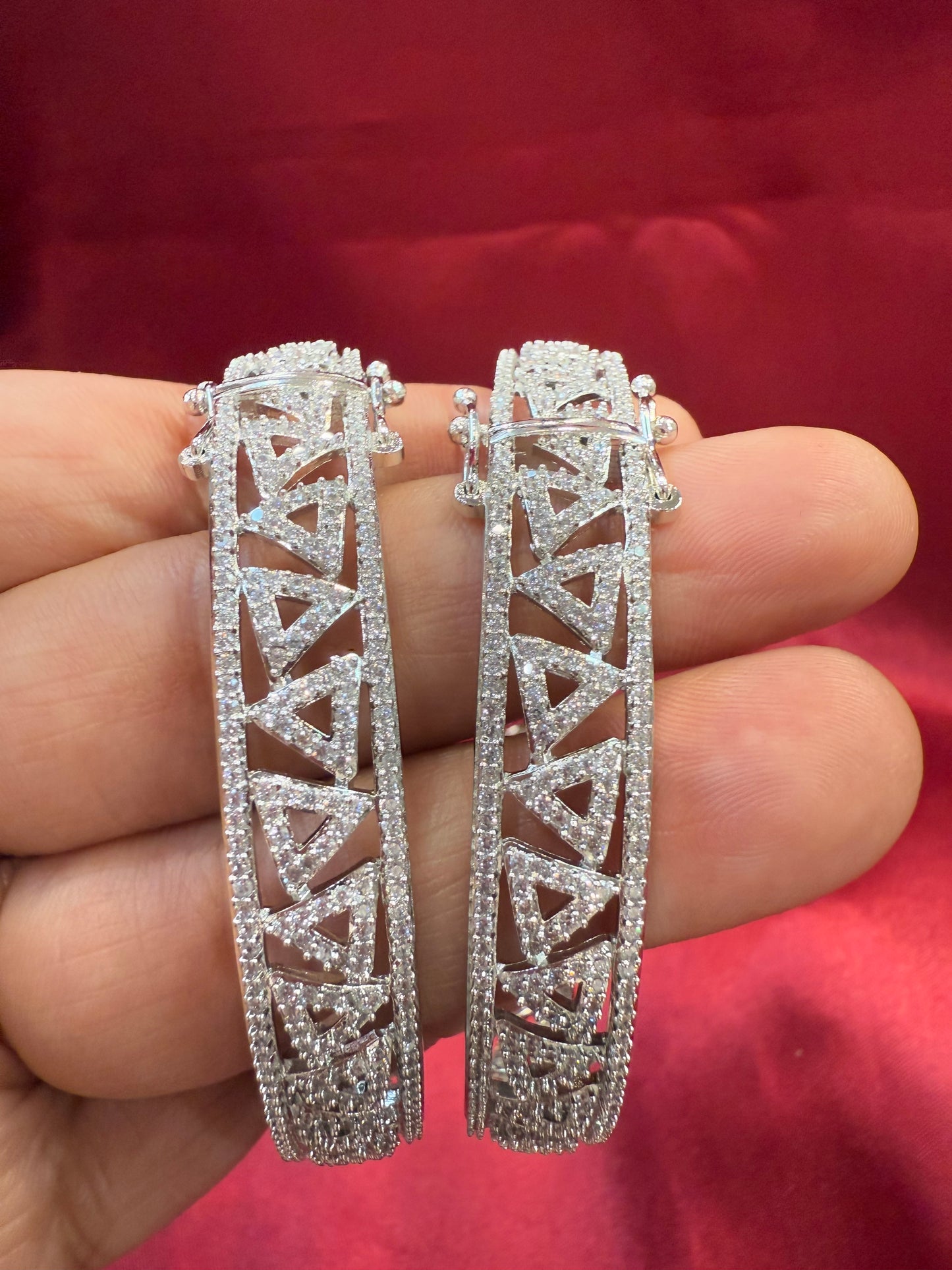 Fascinating Fascinating White Color Design American Diamond Bangle Set