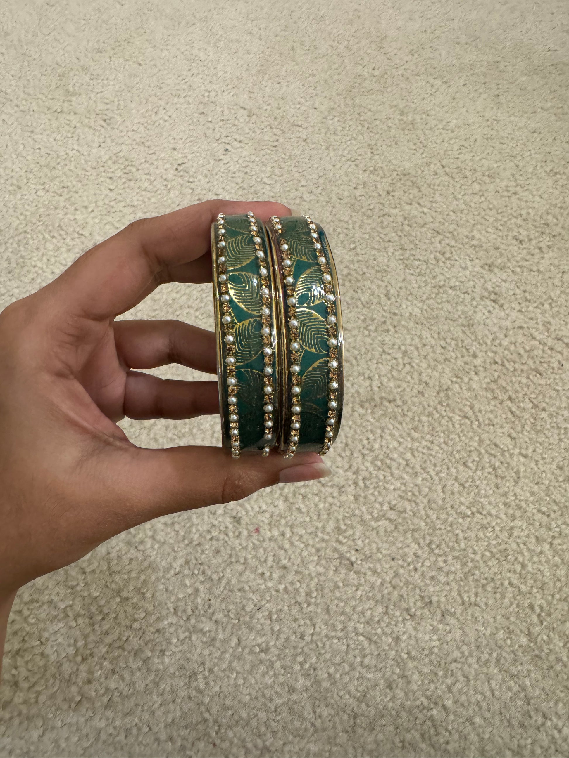 Green Color Checked Design Glass Bangles Near me