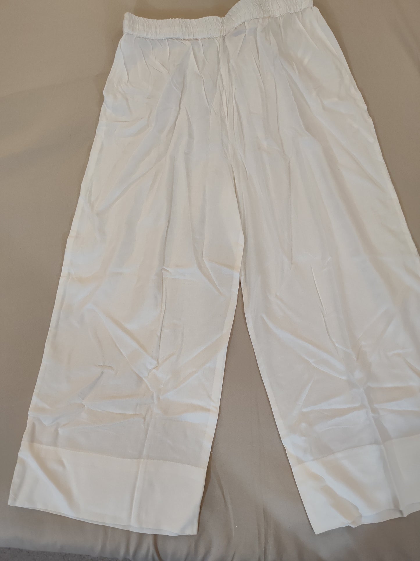Appealing Plain Cotton White Palazzo Pants For Women