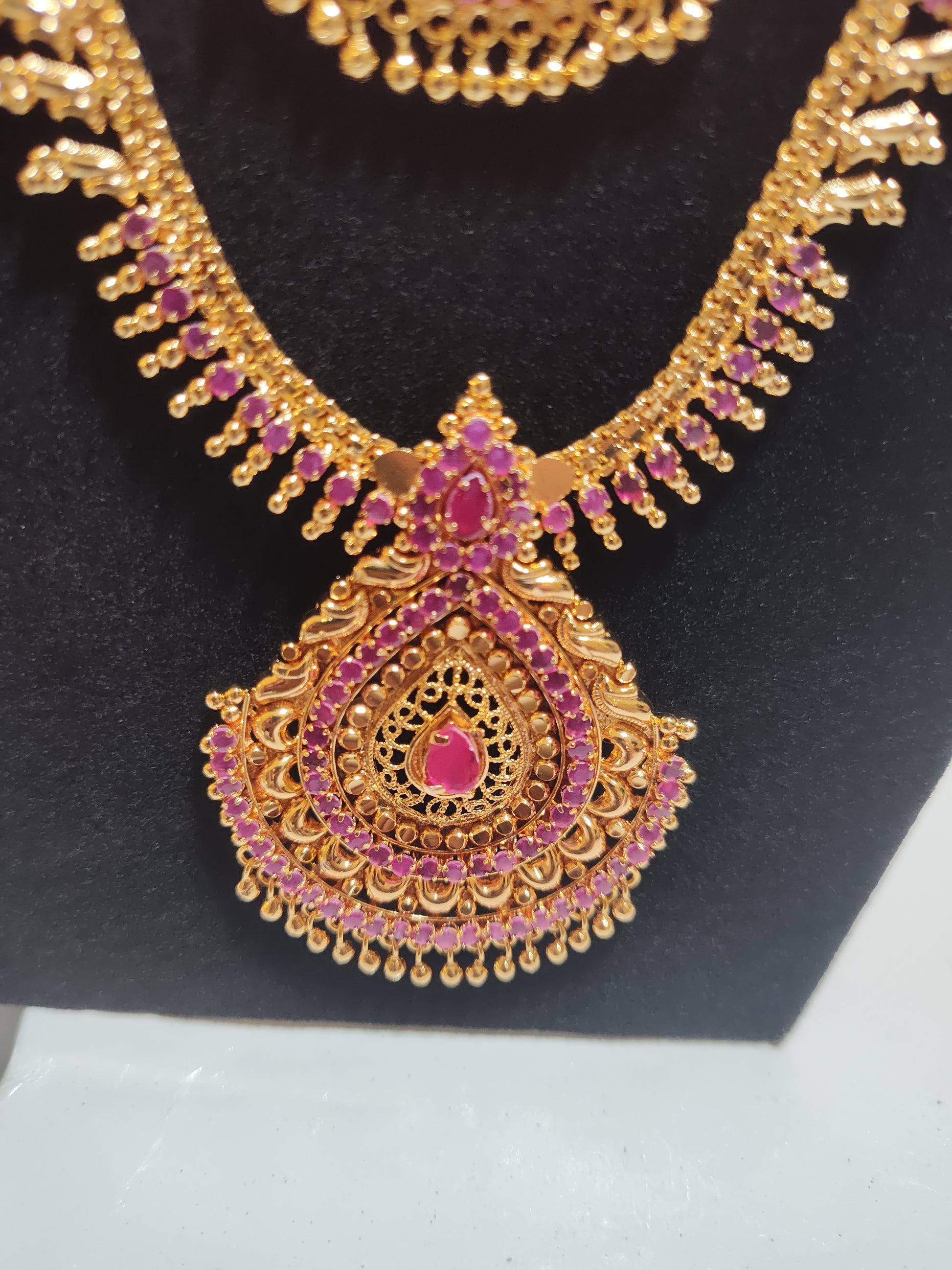 Necklace With Beautiful Design In USA