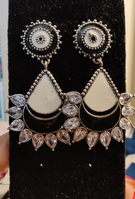 Gorgeous White And Black Beautiful Designed Earrings