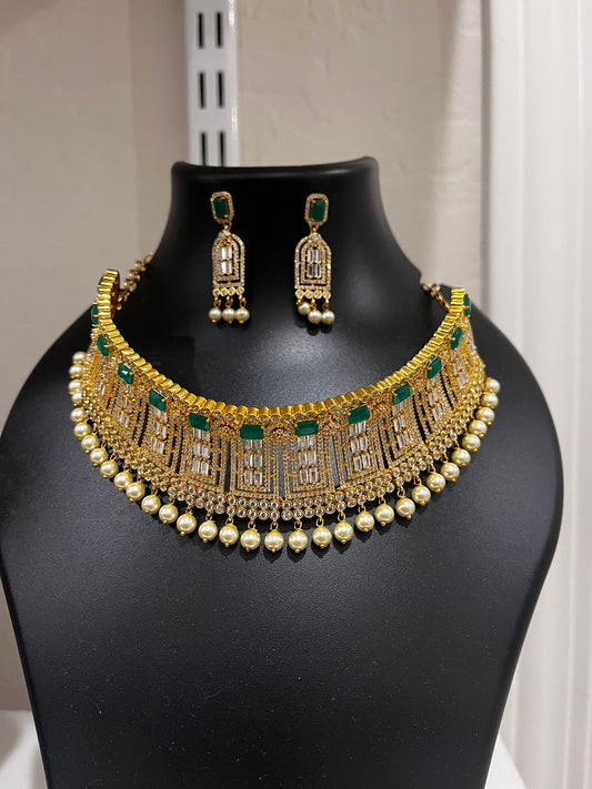 Exquisite Green And White Color Stone Designed Gold Plated Necklace Set And Earrings With Beads