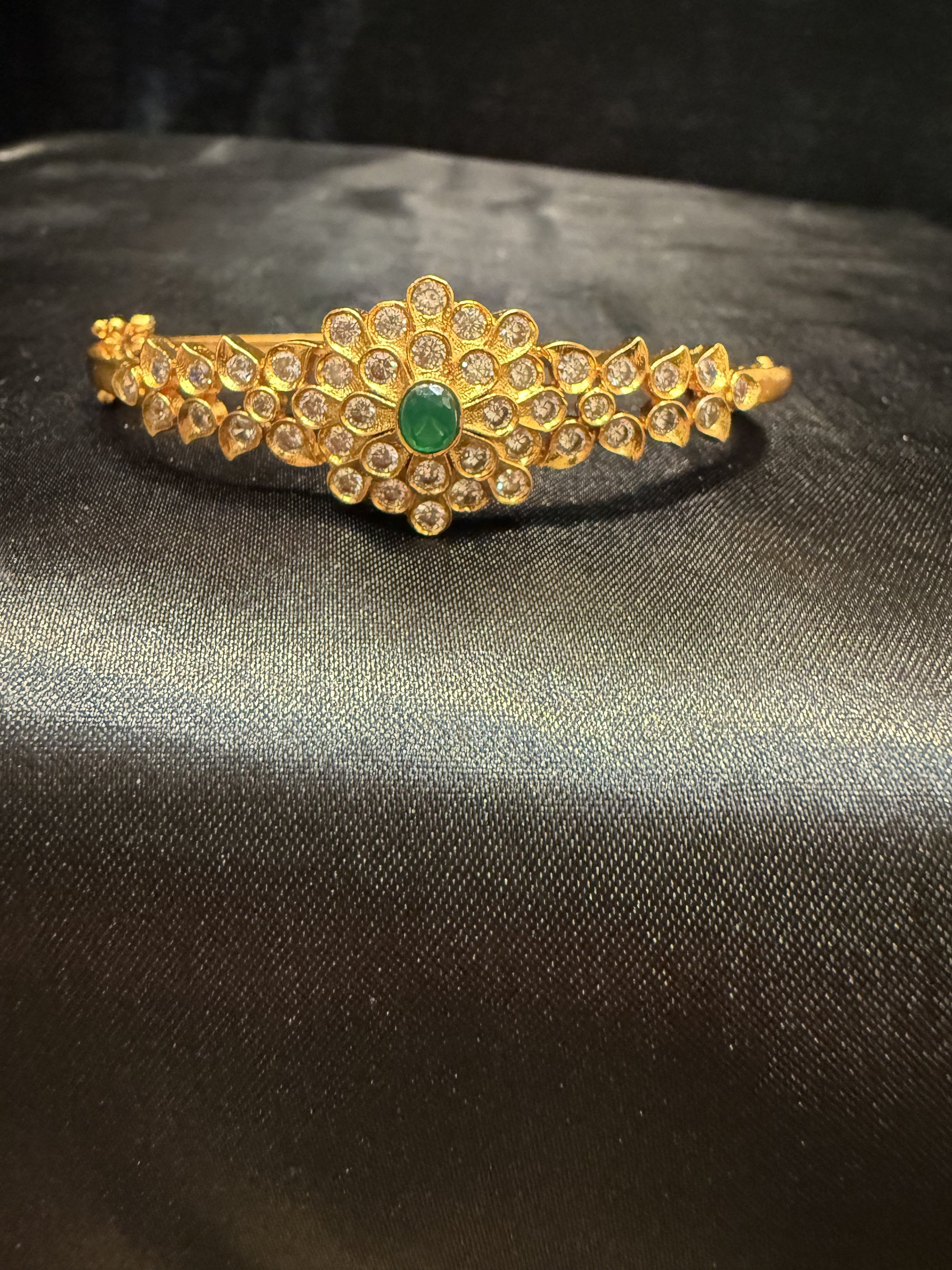 Gold Plated White Stone Bracelet With Flower Design In Yuma