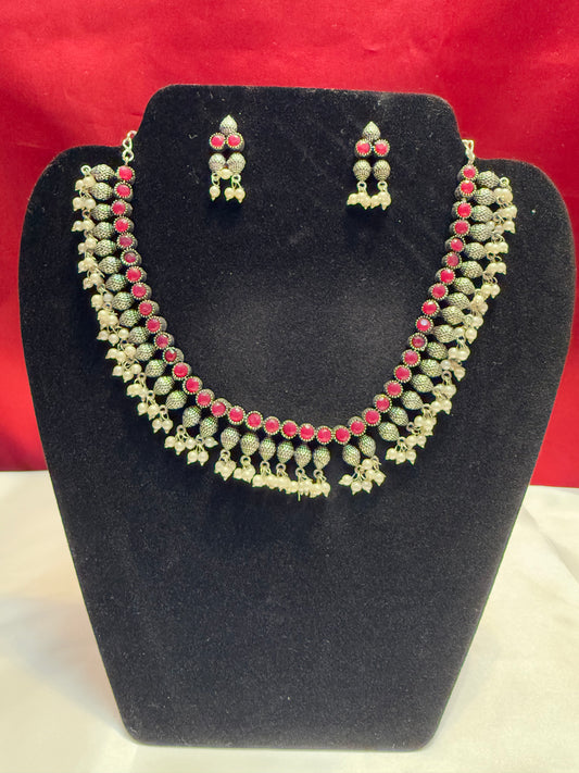 Fascinating Magenta Color Perls Drop Designer Oxidized Necklace Set