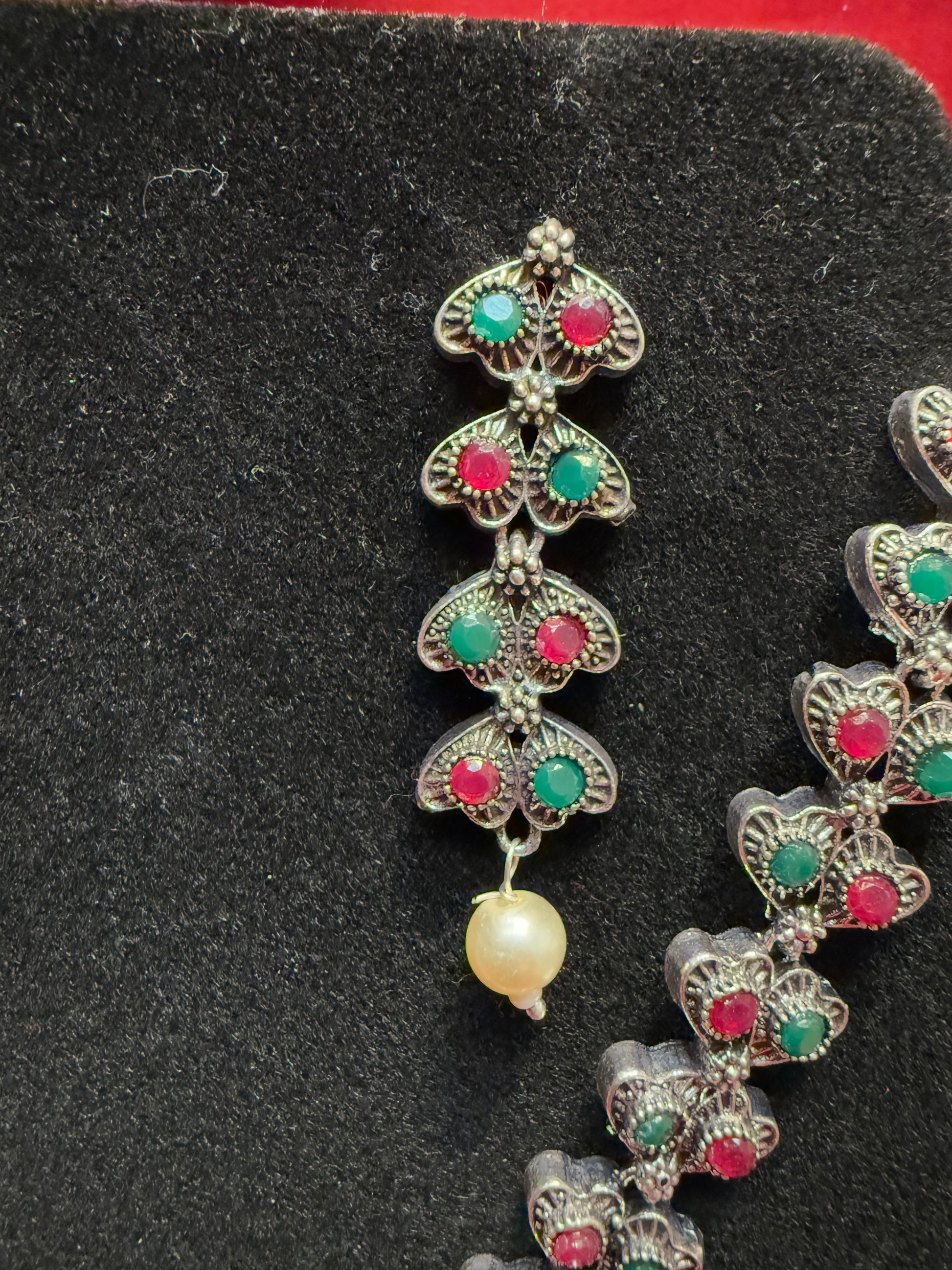 Multicolor Oxidized Pearl Necklace With Earrings In Yuma