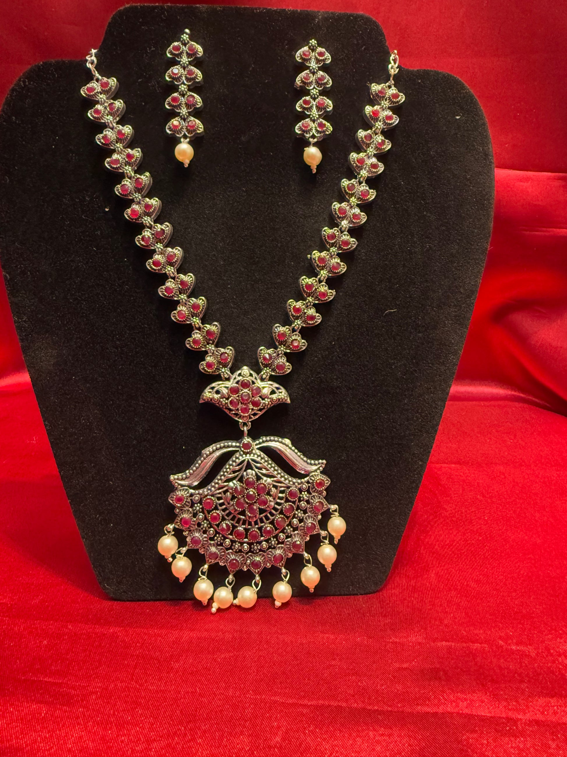 Pink Color Oxidized Pearl Beaded Necklace With Earrings Near Me