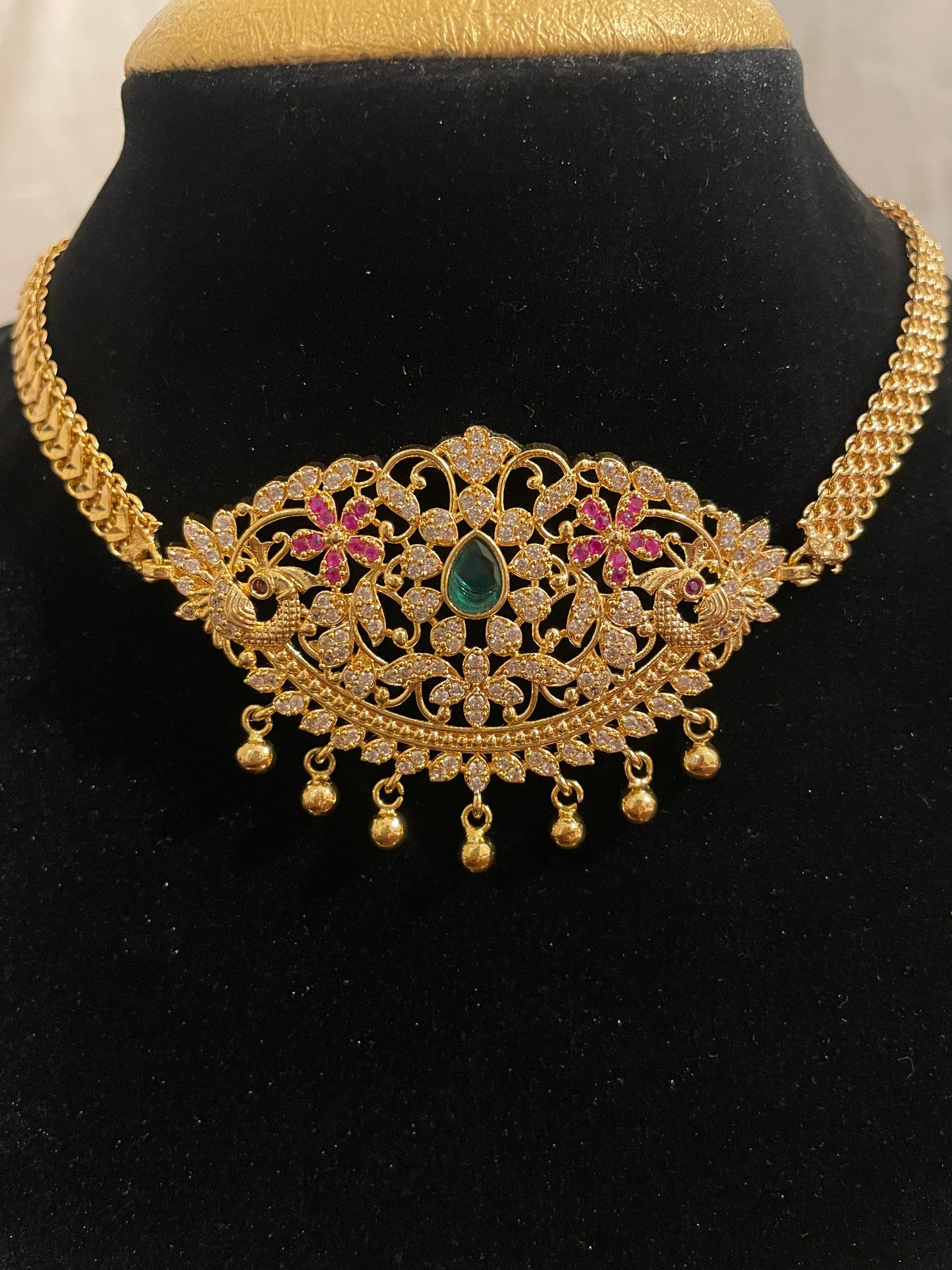 Beautiful Gold Plated Choker Set For Women Near Me